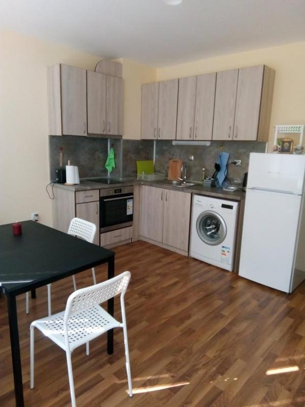 Cozy Apartament Naydenov Apartment Burgas Exterior photo